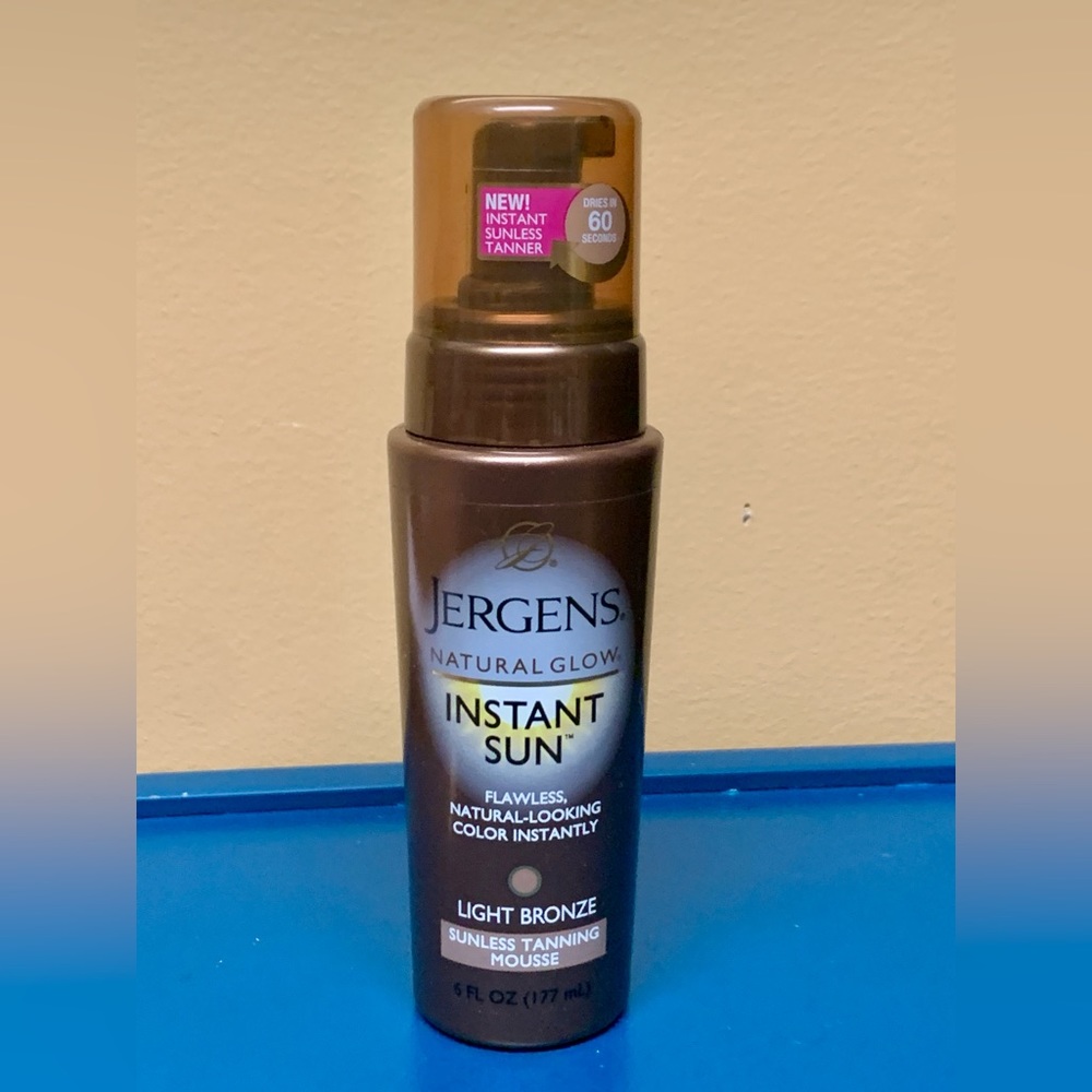 6 Fluid Oz Jergens Instant Sun Natural Glow LIGHT BRONZE Tanning Mousse